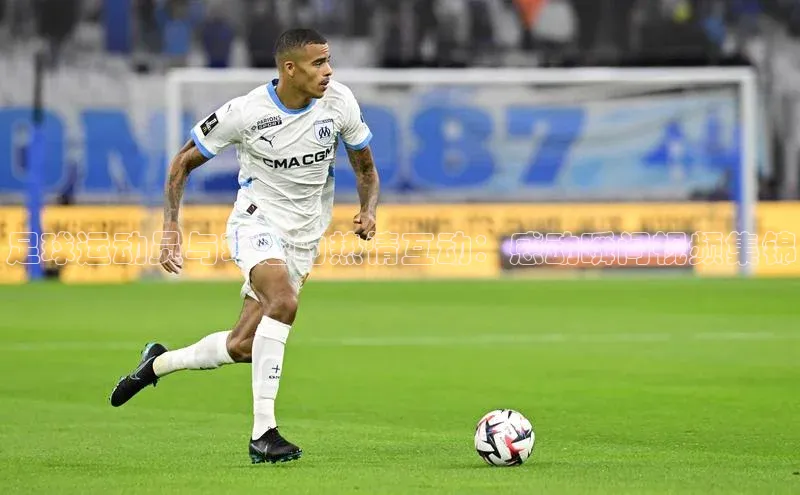 耀世平台登录网页版观星盘足球运动员与球迷的热情互动：感动瞬间视频集锦