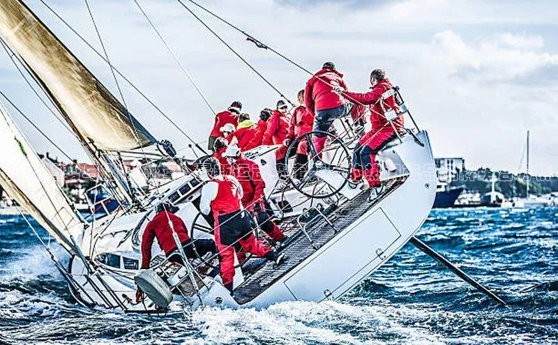 潮流趋势与激情碰撞：最新运动赛事背后的热门商品品牌组合分析